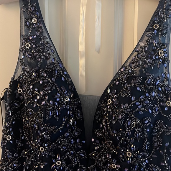 Lucci Lu Size 14 Sequined full length gown. Wedding/Special Occasion. Navy - Picture 2 of 16